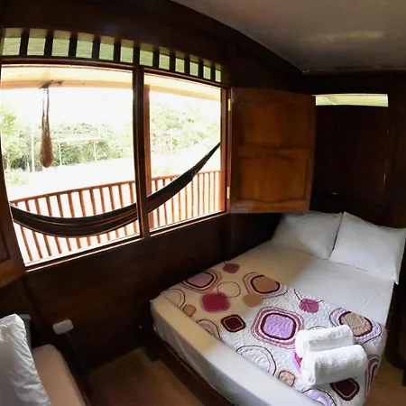 Hostal Cano Nevera La Macarena Exterior photo